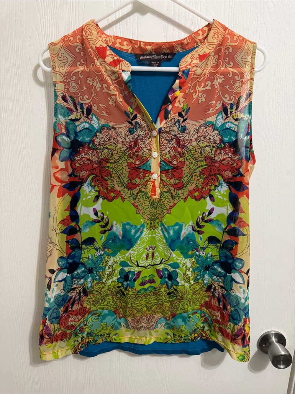 Multicolor Sleeveless Bright Button V-Neck Petite Medium Amishbaby Sienna Rose